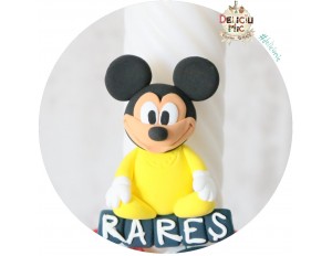 Marturie magnet Mickey Mouse in body galben - personalizat cu numele bebelusului